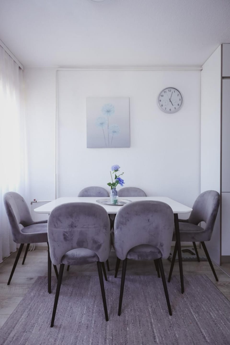 Seating area, kitchen