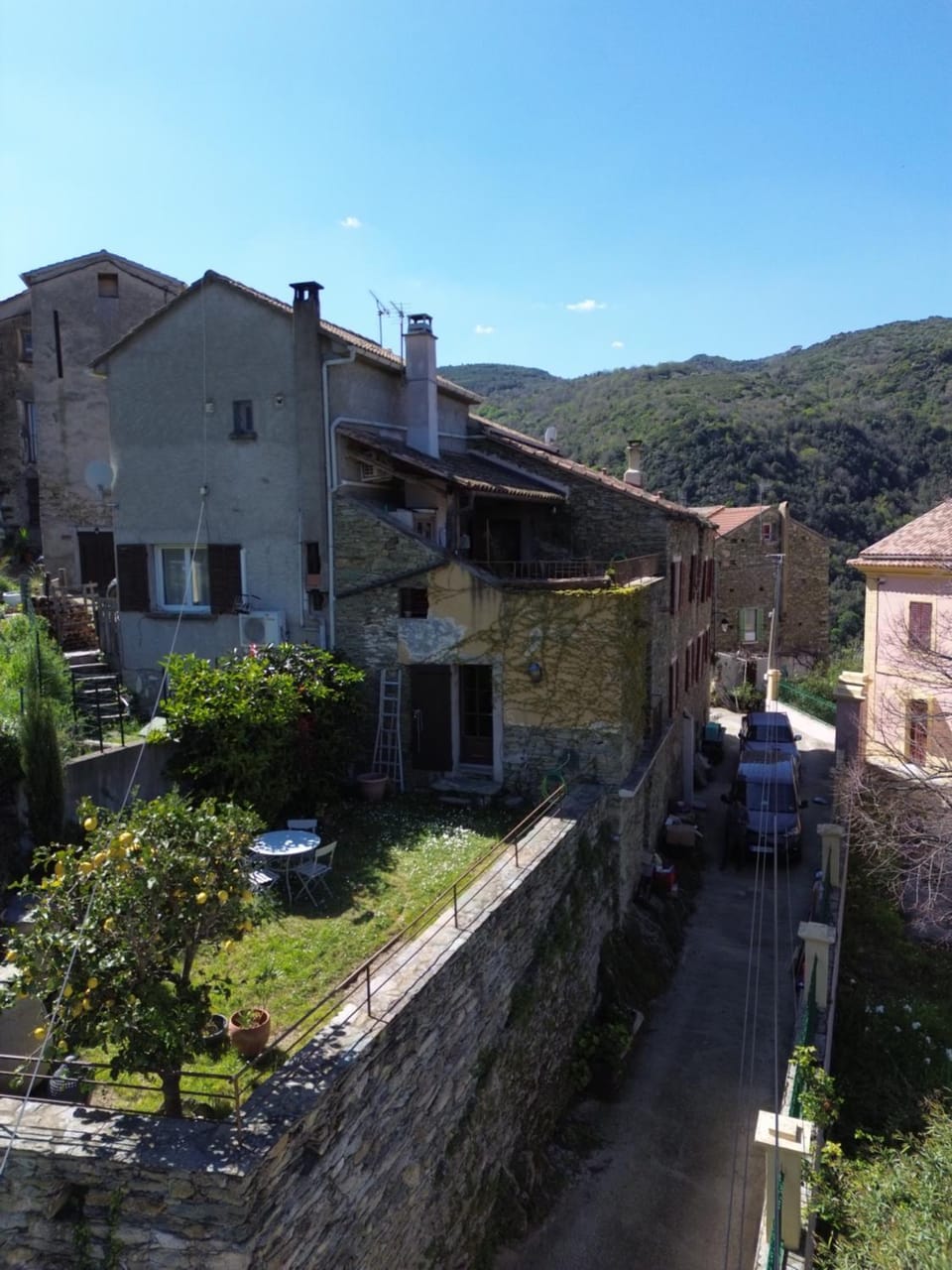 Natural landscape, Bird's eye view, Mountain view, Street view
