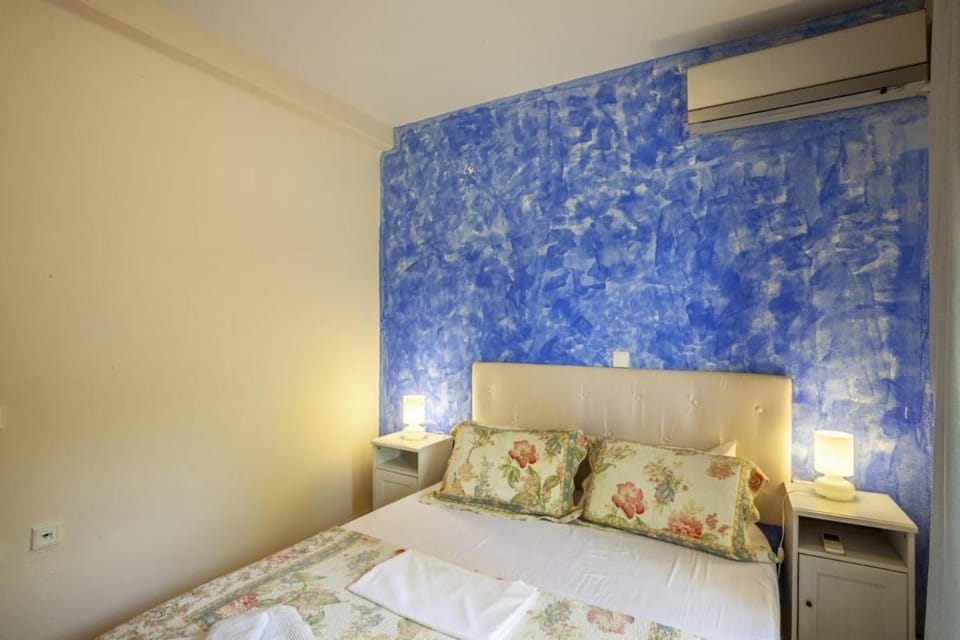 Cozy Summer House by the Beach Apartment in Halkidiki