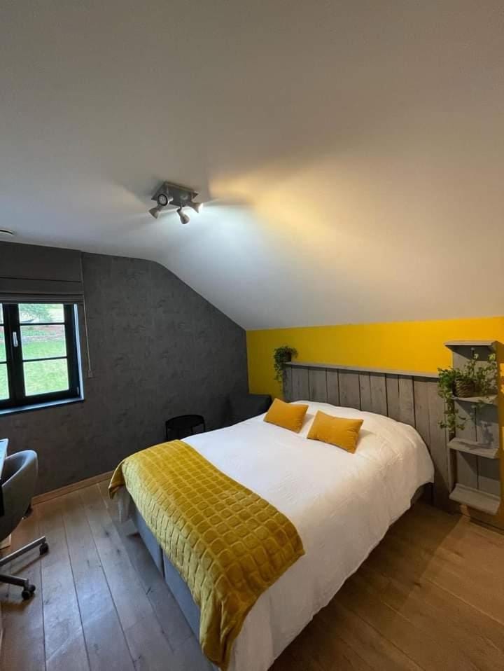 Chambre proche du circuit - Francorchamps Vacation rental in Wallonia, Belgium