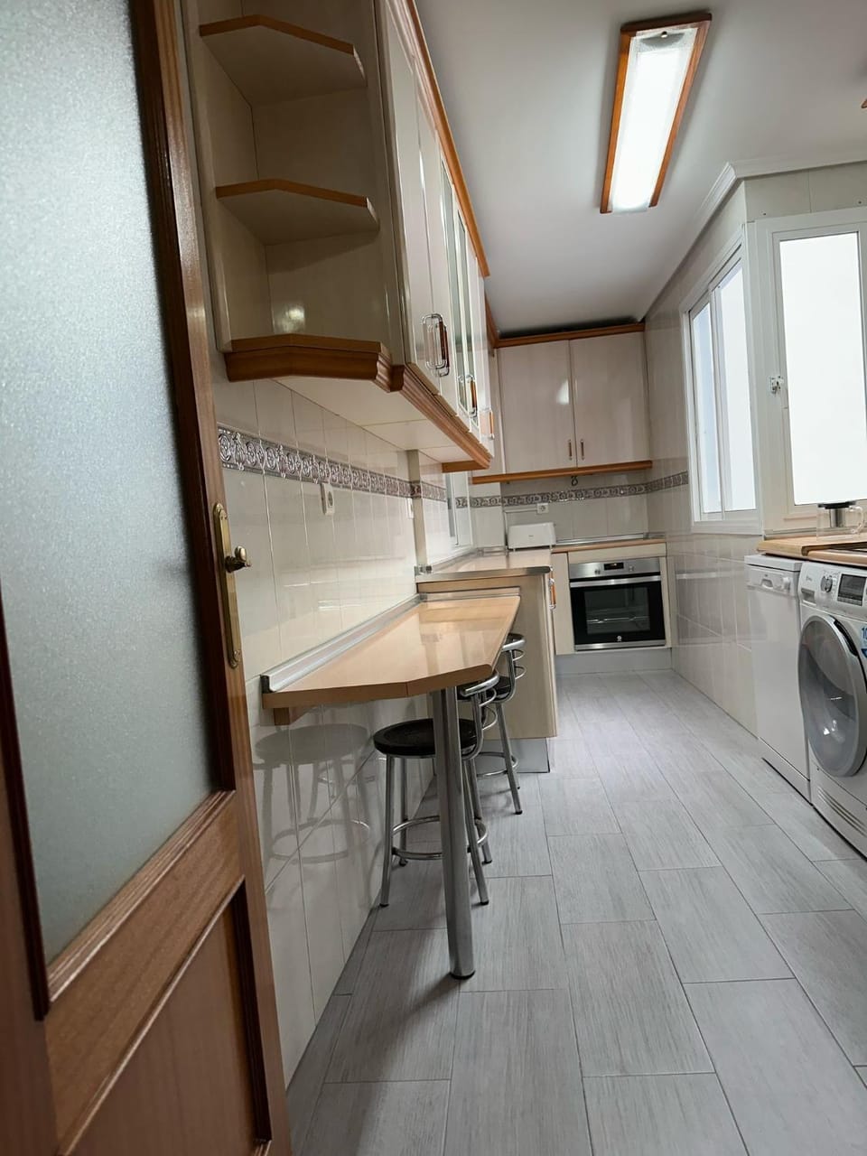 Kitchen or kitchenette, dishwasher
