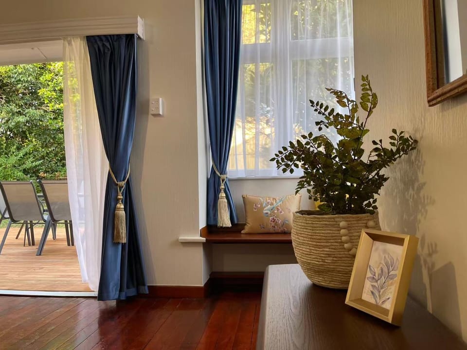 Living room, Seating area, Garden view