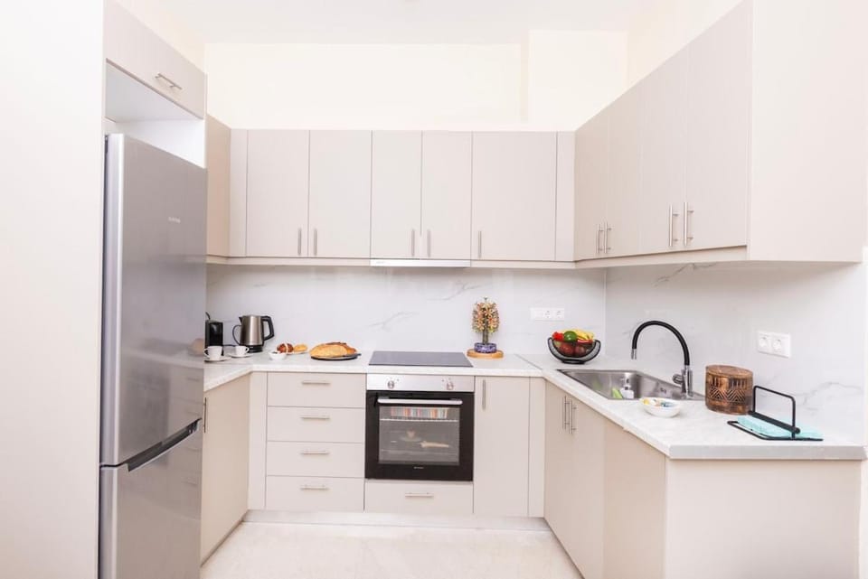 Kitchen or kitchenette, oven