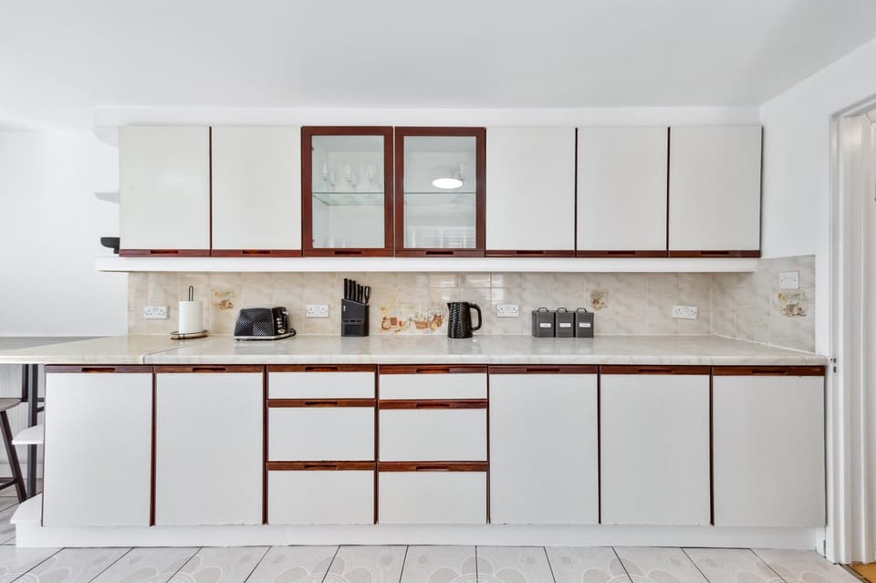 Coffee/tea facilities, Kitchen or kitchenette, toaster