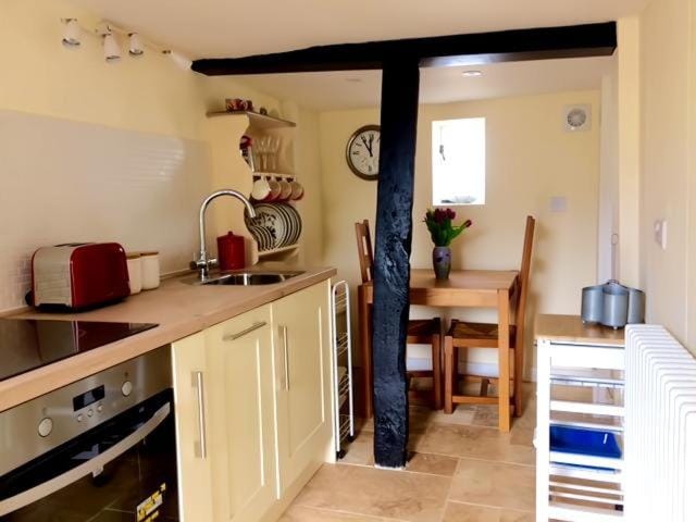 Kitchen or kitchenette, Dining area, dishwasher, oven, stove, toaster