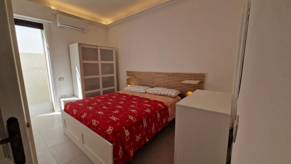 Bed, Bedroom, air conditioner, air conditioner
