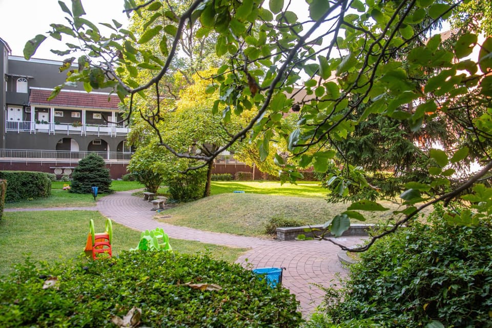 Garden, Garden view