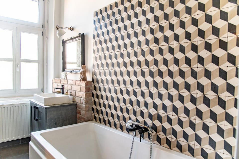 Bathroom, Bath