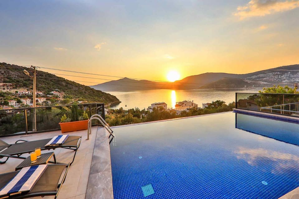 Fishing, Swimming pool, Swimming pool