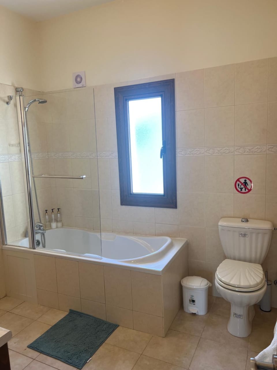 Shower, Toilet, Bathroom, Bath