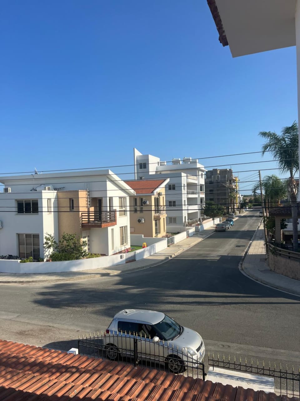Day, Neighbourhood, Street view, Location, Parking