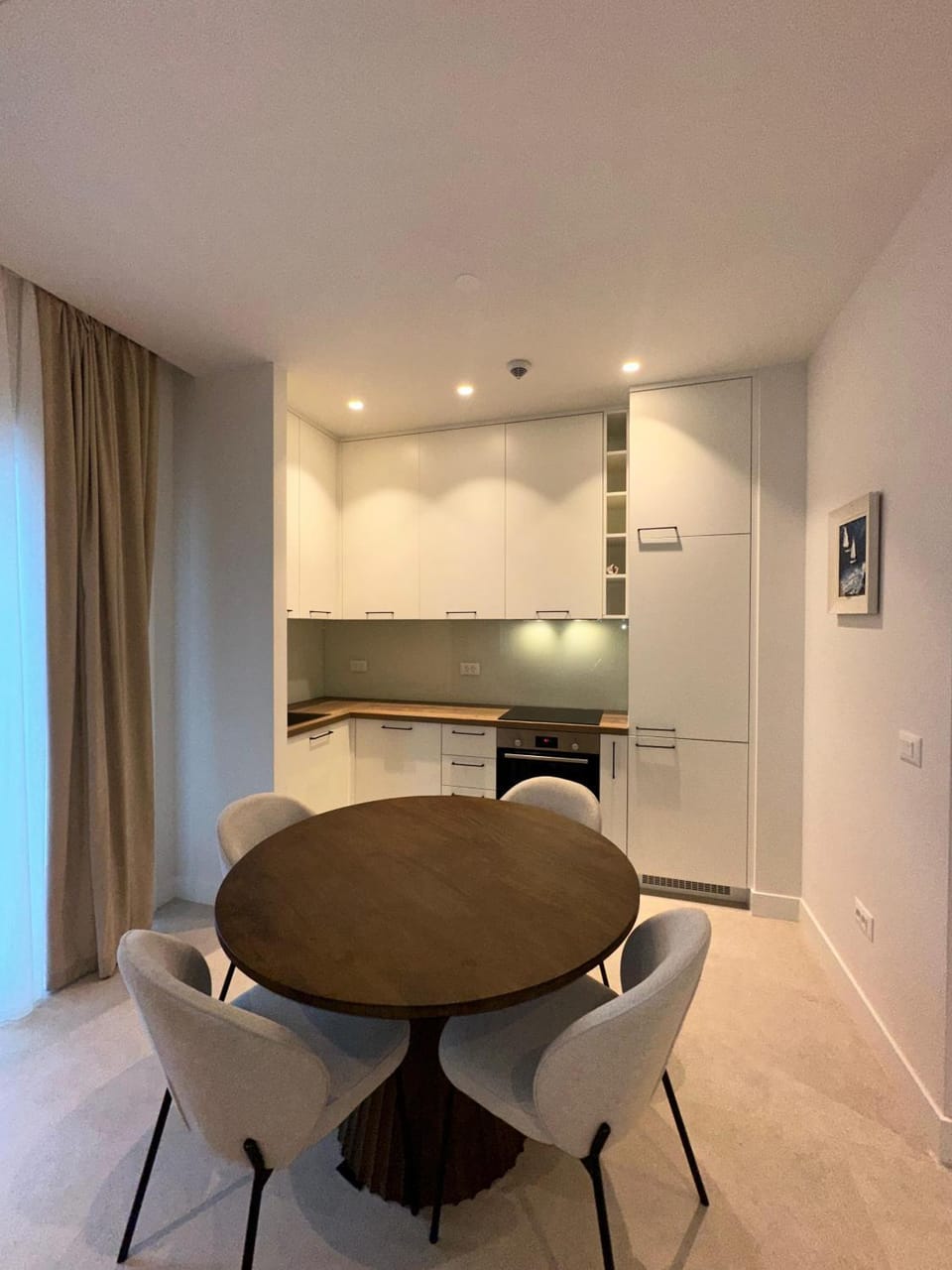 Dining area, kitchen