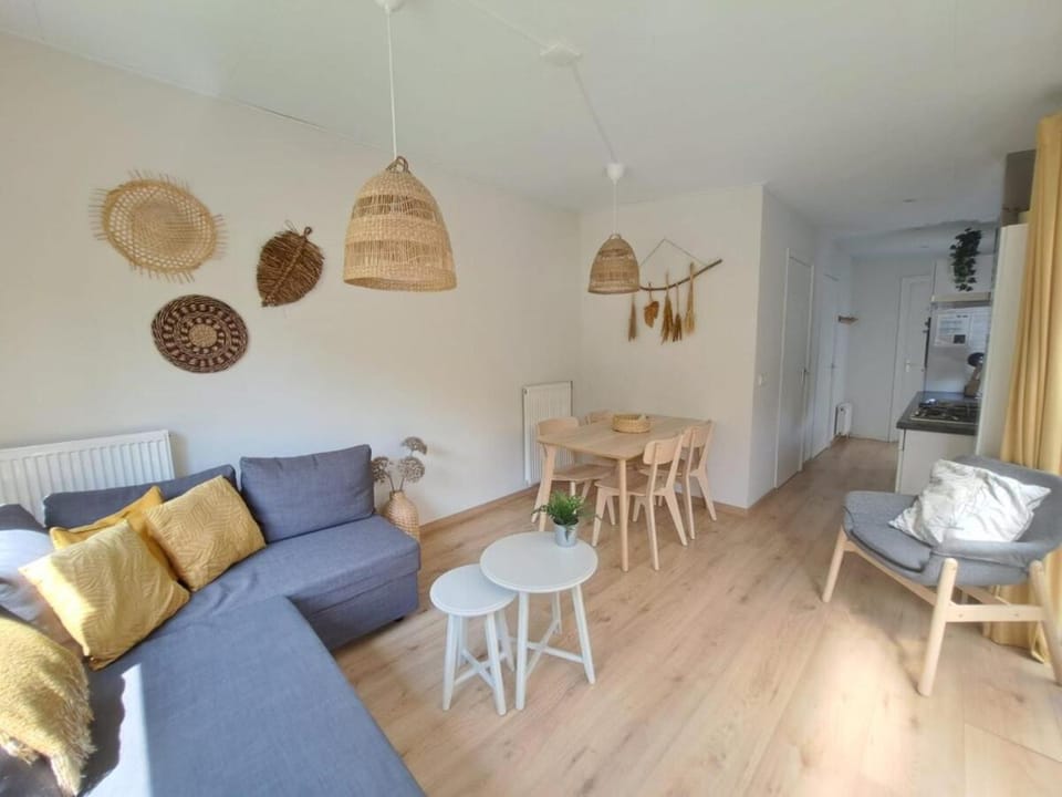 Kitchen or kitchenette, Living room, Dining area