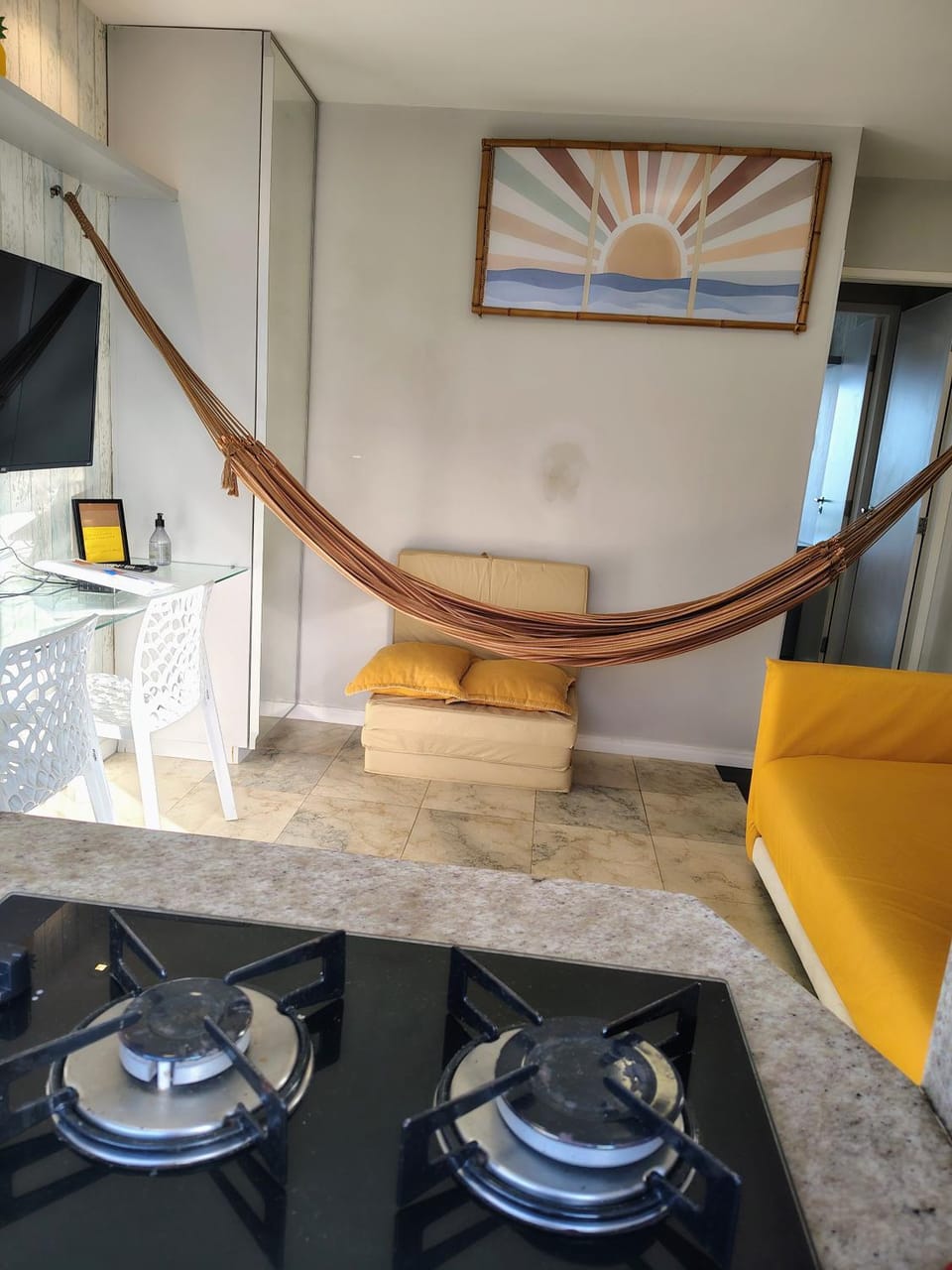 Kitchen or kitchenette, Living room, stove