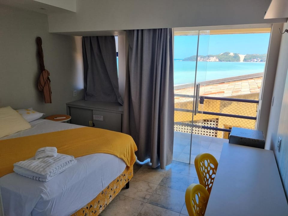 Natural landscape, Photo of the whole room, towels