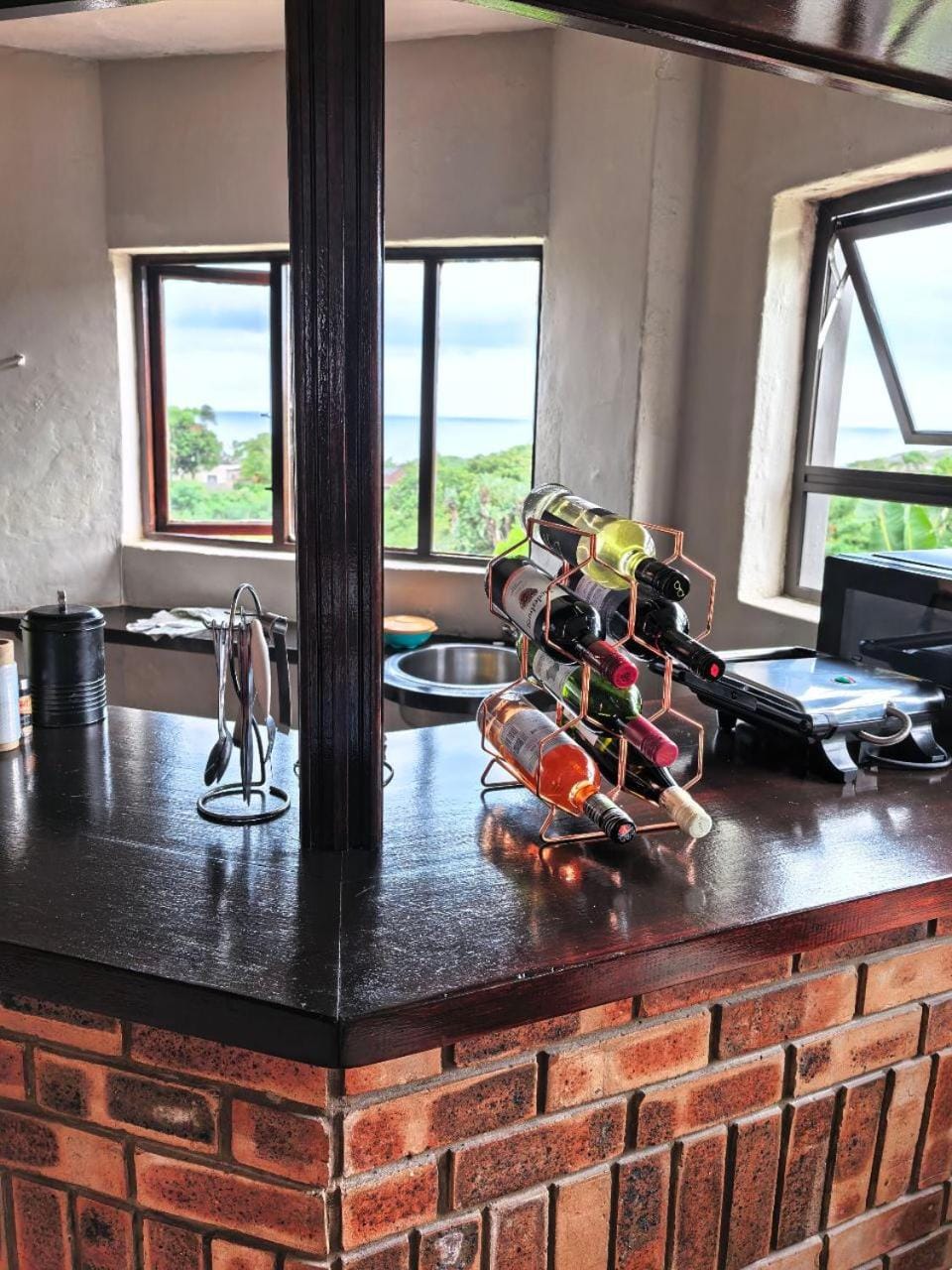 Food and drinks, Dining area