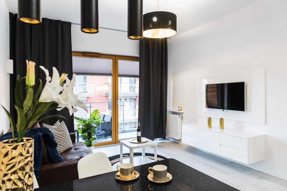 Communal lounge/ TV room, TV and multimedia, Evening entertainment