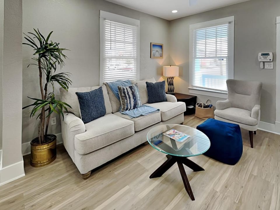 Living room, Seating area, furniture, air conditioner