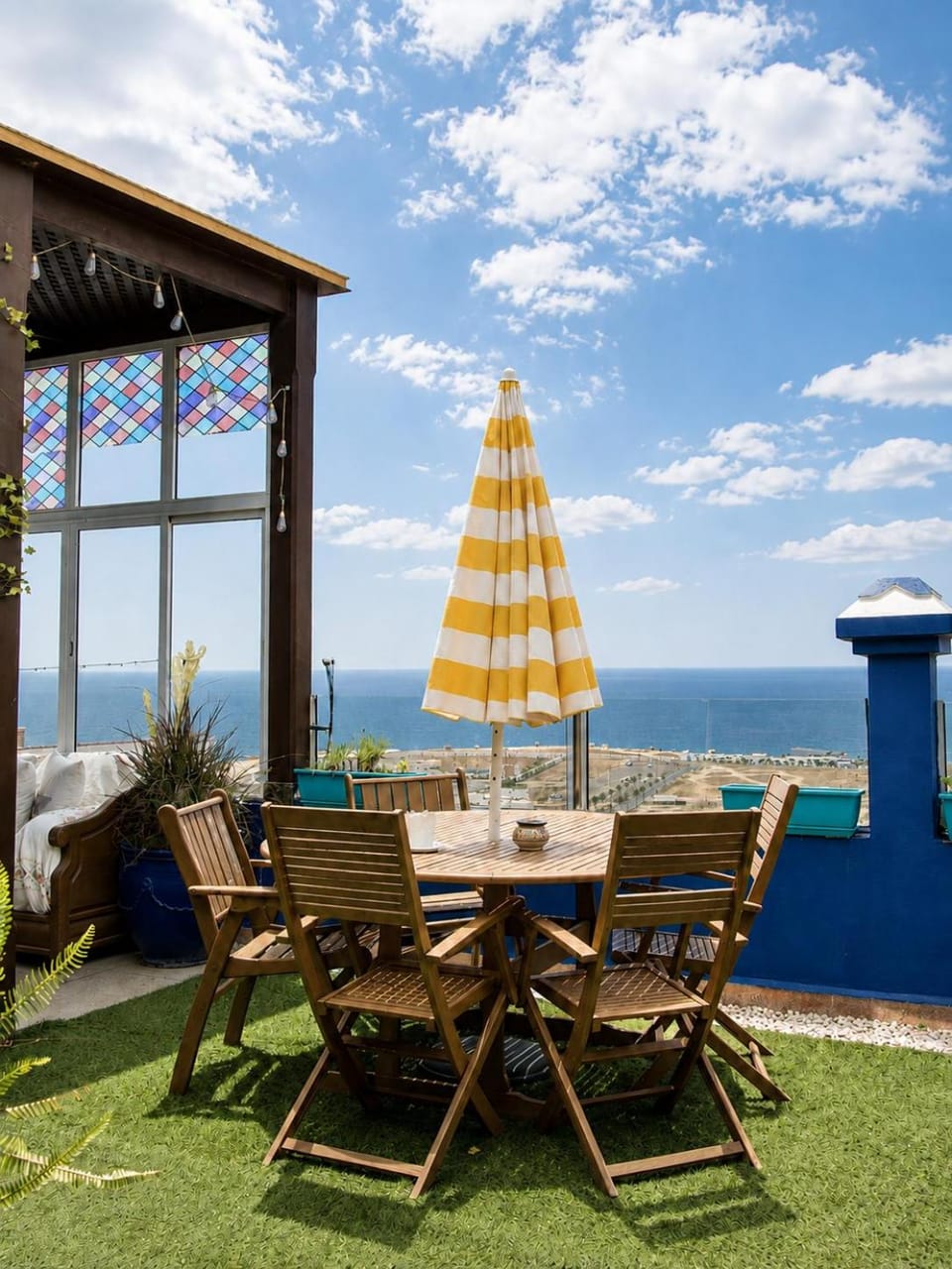 Patio, Dining area