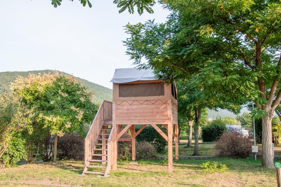 Camping Onlycamp L'Etang des Forges Campground/ 
RV Resort in Switzerland