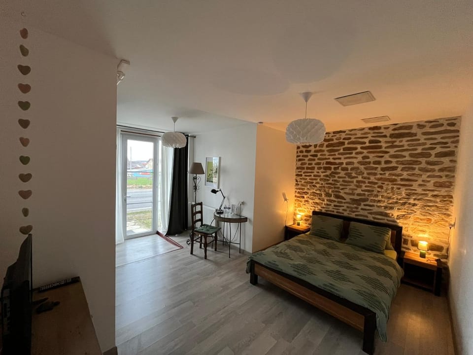 Bedroom, Street view, acessibility