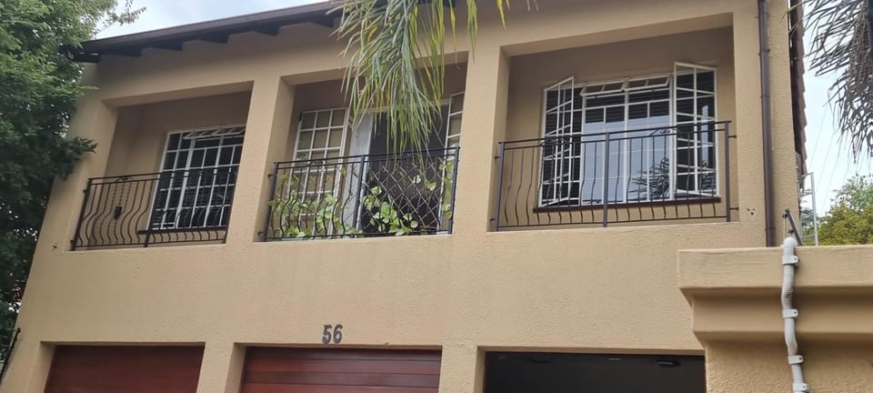 Studio View Apartment in Roodepoort