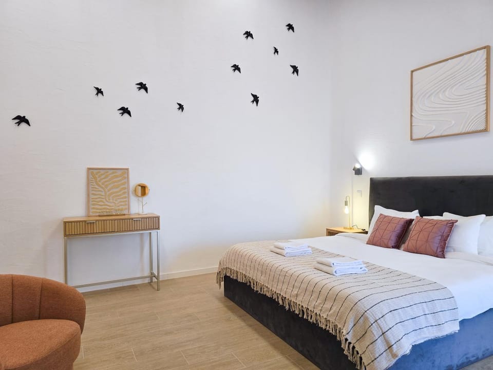 Bed, Bedroom