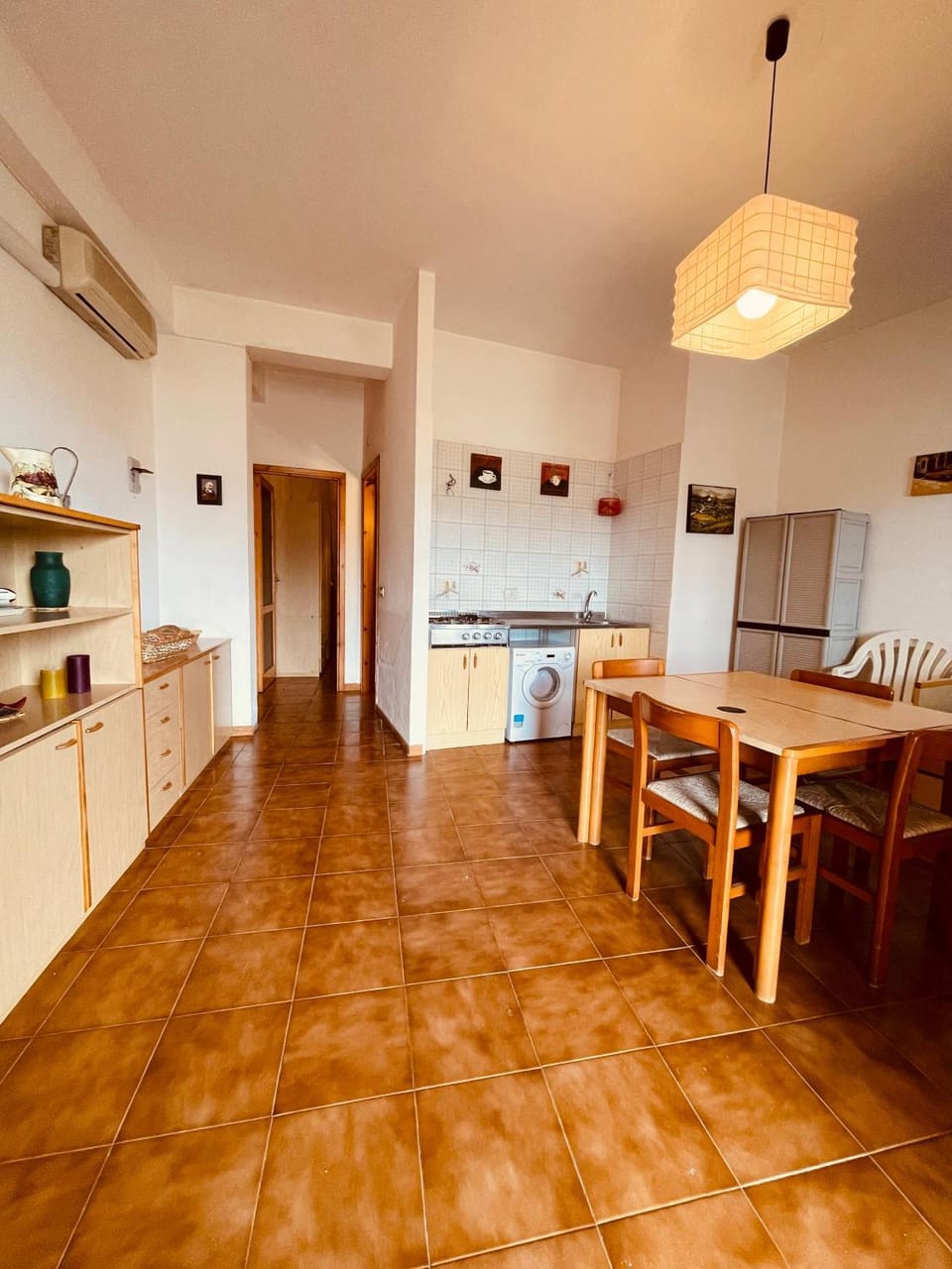 Kitchen or kitchenette, Living room, Dining area, stove