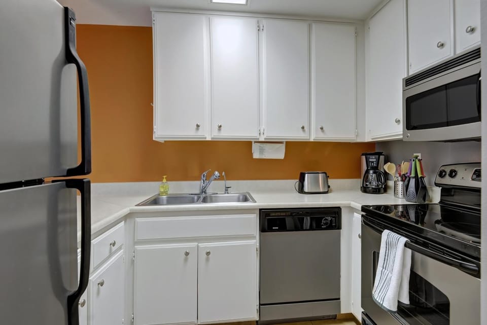 Biarritz Getaway - 1br condo downtown PS House in Palm Springs