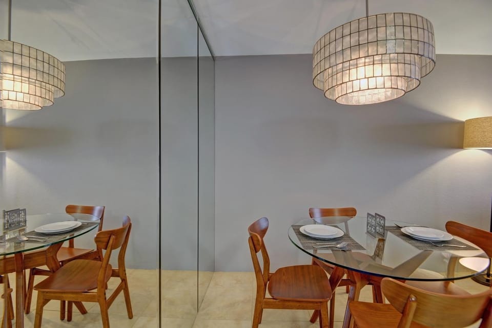 Biarritz Getaway - 1br condo downtown PS House in Palm Springs