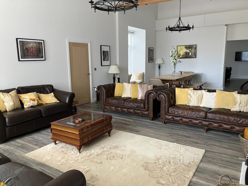 Yr Hen Ysgol- The Old Primary School House in Wales