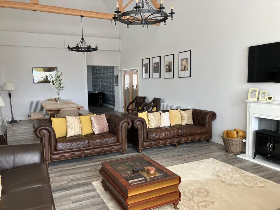 Yr Hen Ysgol- The Old Primary School House in Wales