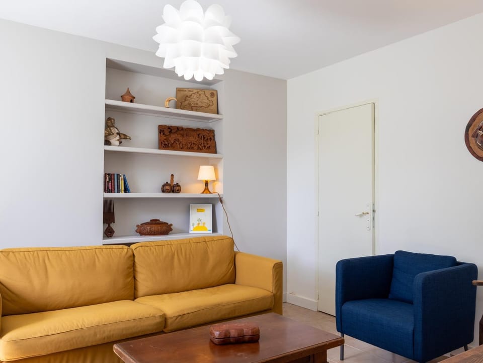 Property building, Living room