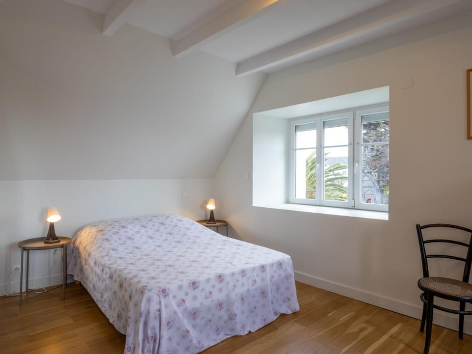 Property building, Living room, Bedroom