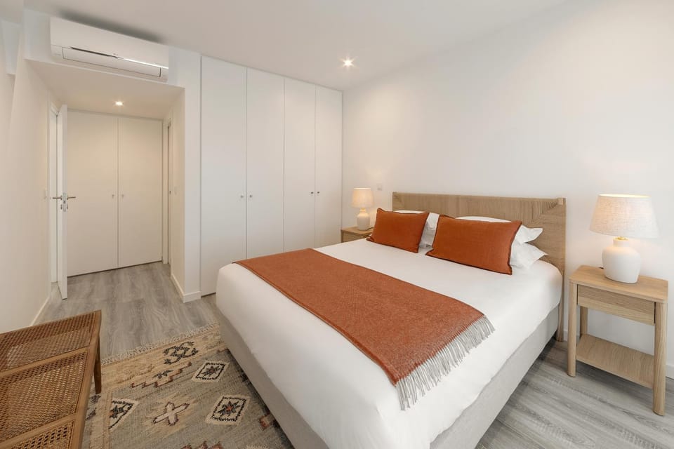 Bed, Photo of the whole room, Bedroom, towels, wardrobe, air conditioner