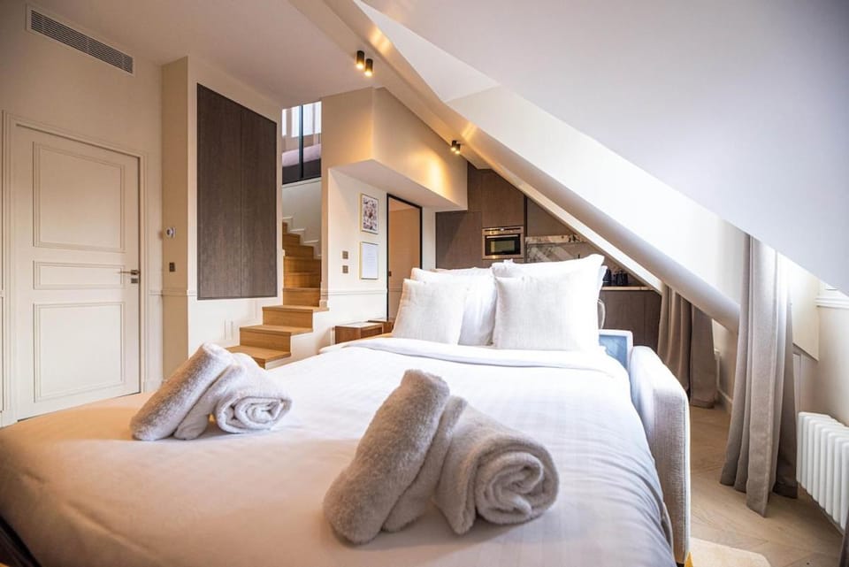 Enjoy Parisian Life in an Elegant Flat - Le Marais Apartment in Paris