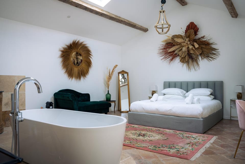 Le Castel, La Suit Prestige Bed and Breakfast in French Riviera