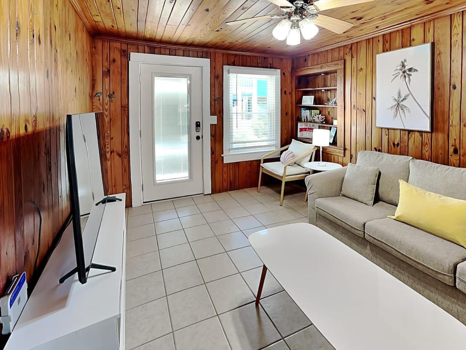 Sea Glass Suites 2 Apartment in Topsail Beach