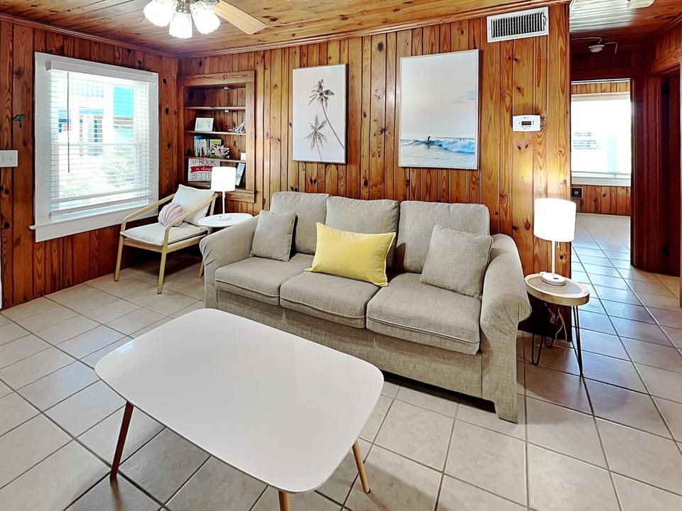 Sea Glass Suites 2 Apartment in Topsail Beach
