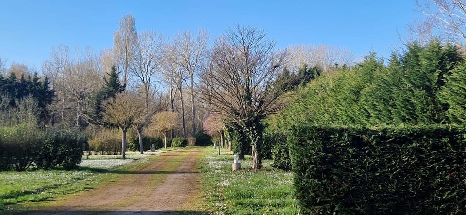 Camping maeva Escapades La Rivière Dorée Campground/ 
RV Resort in Île-de-France