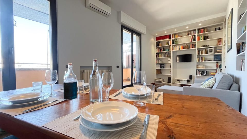 Living room, Dining area