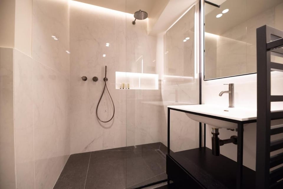 Relax in a Charming Flat in Le Marais Apartment in Paris