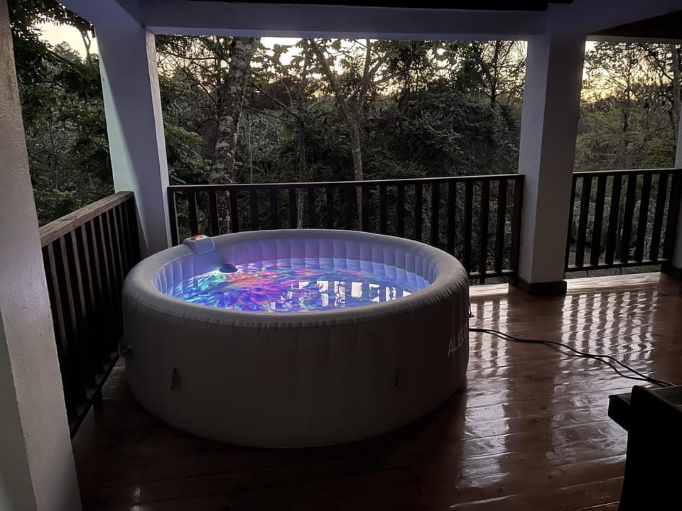 Natural landscape, Hot Tub, Hot Tub, Balcony/Terrace