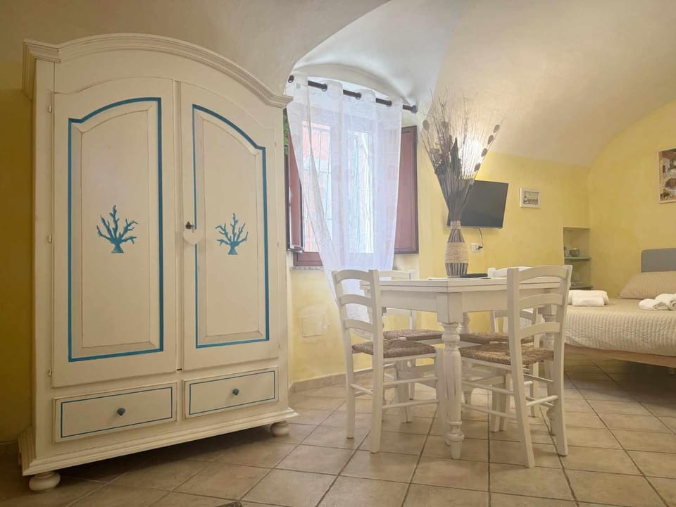La Maddalena Tour Holiday Home - Residenza Alibertini Apartment in Sardinia