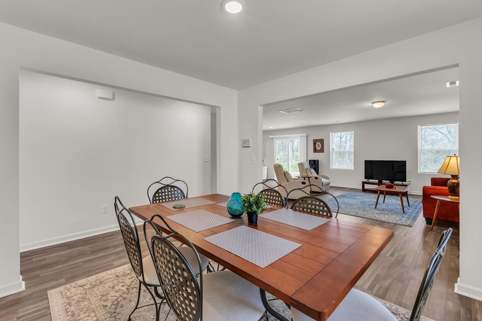 Quiet Retreat Perfect for Families House in Rocky Mount
