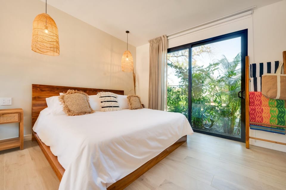 The Bungalows #1 - Boutique Hotel in Flamingo Beach - Ground Level Studio Apartment in Playa Flamingo