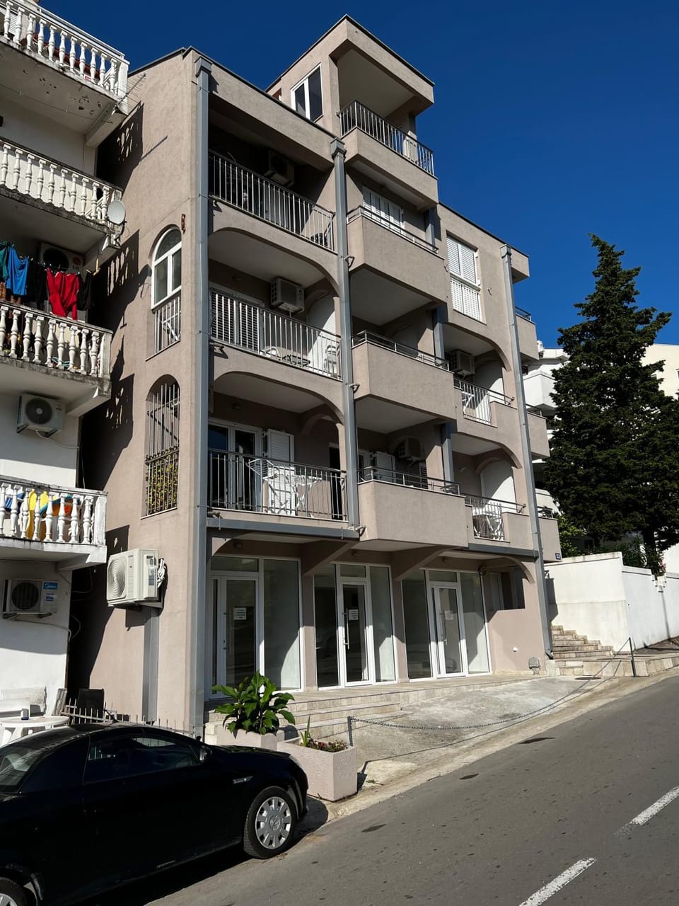 Guest House Mrvaljević Bed and Breakfast in Budva