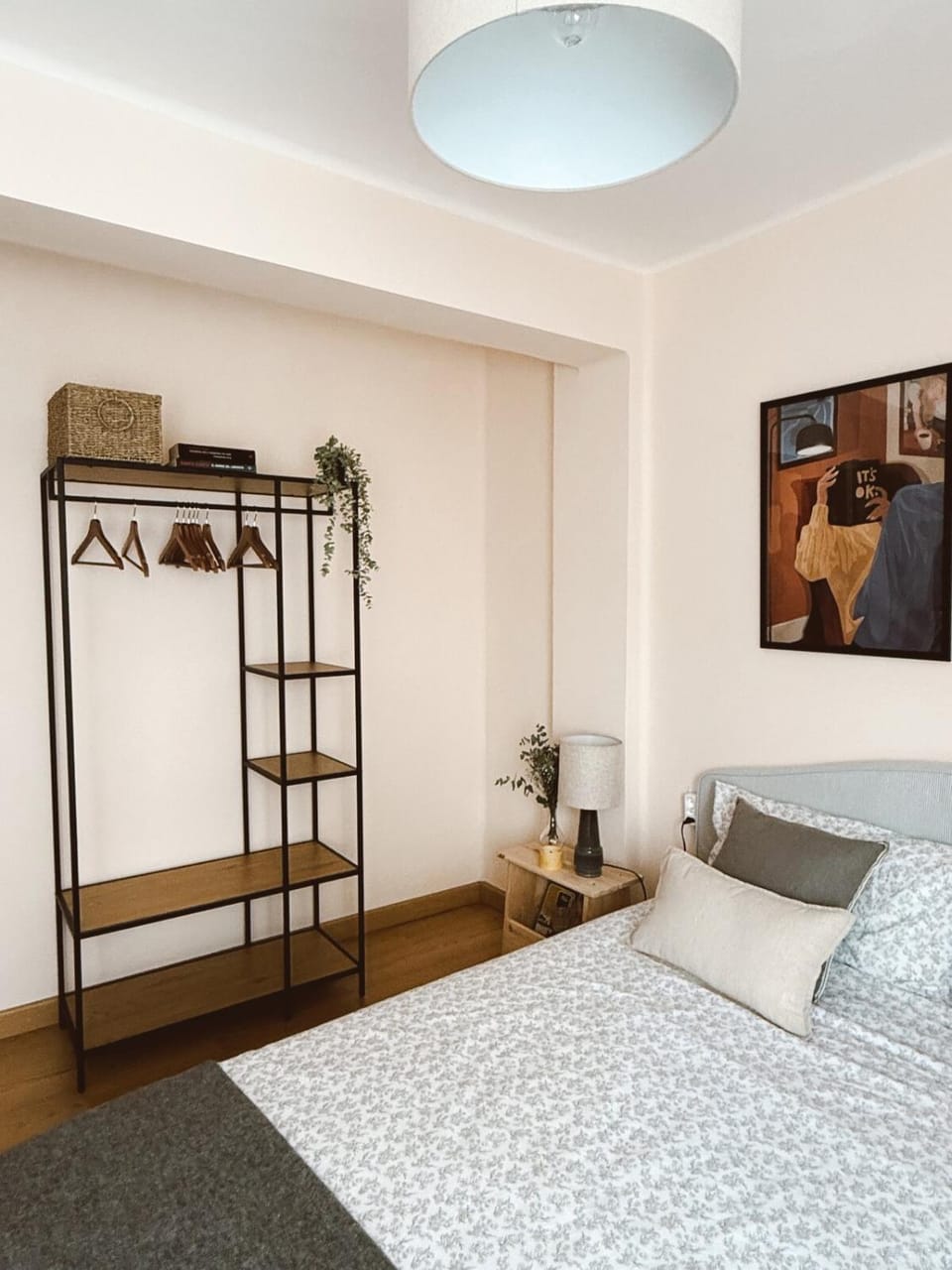 Bed, TV and multimedia, Bedroom, wardrobe