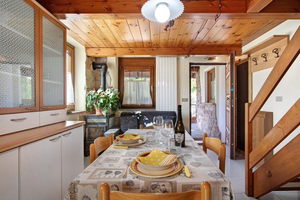 Property building, Kitchen or kitchenette, Living room