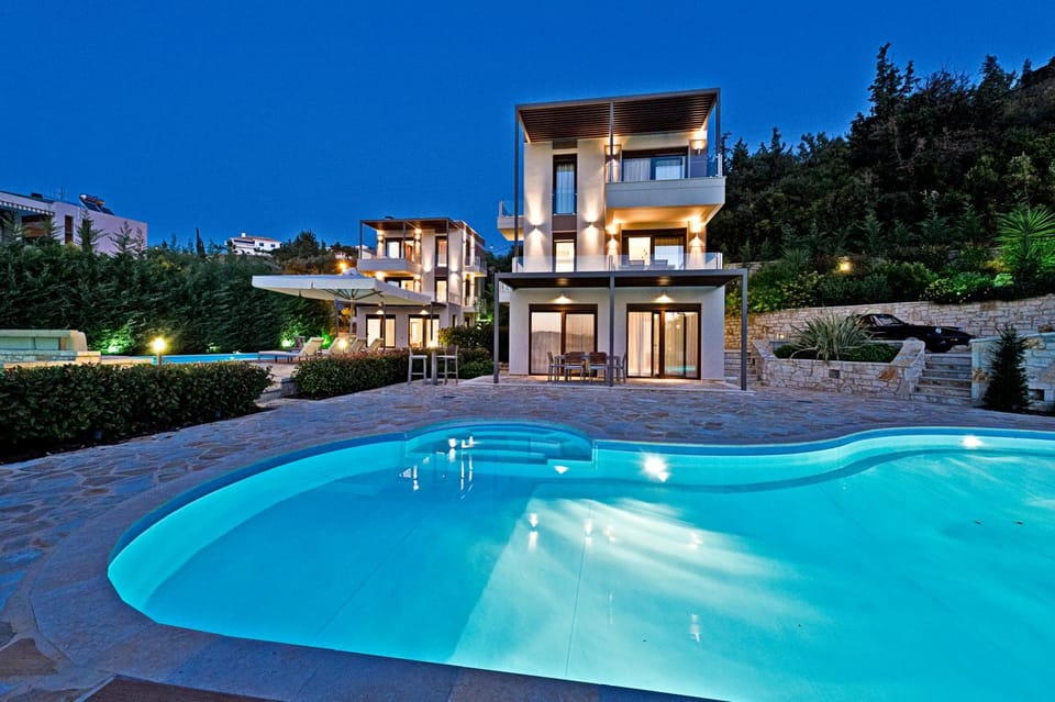 Patio, Day, Natural landscape, Pool view, Swimming pool, sunbed